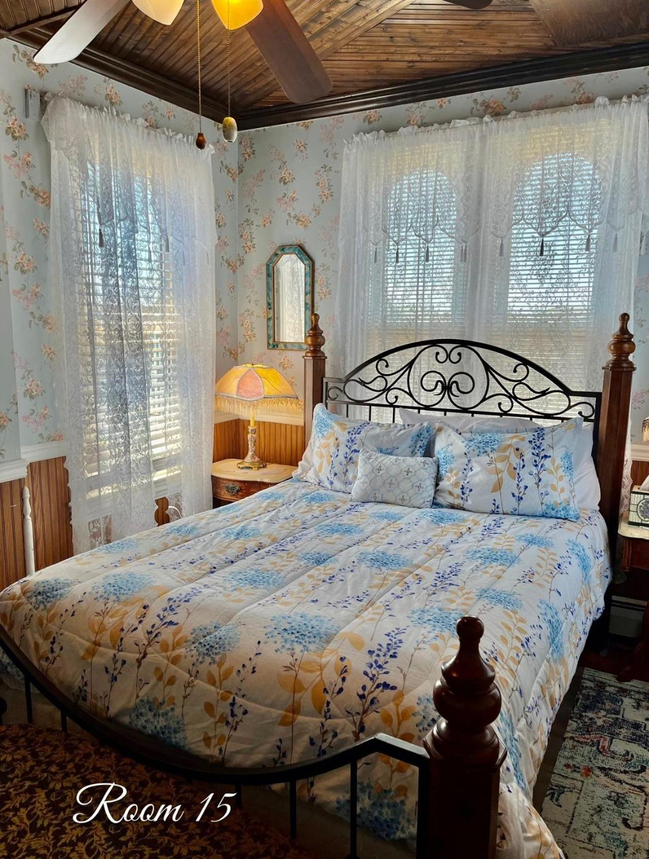 Angel Of The Sea Bed And Breakfast Кейп Мей Екстериор снимка